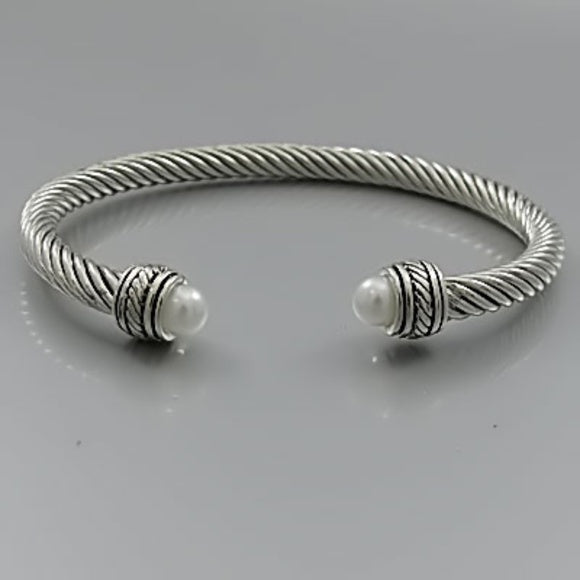 Cable cuff Bracelet Pearl Ends